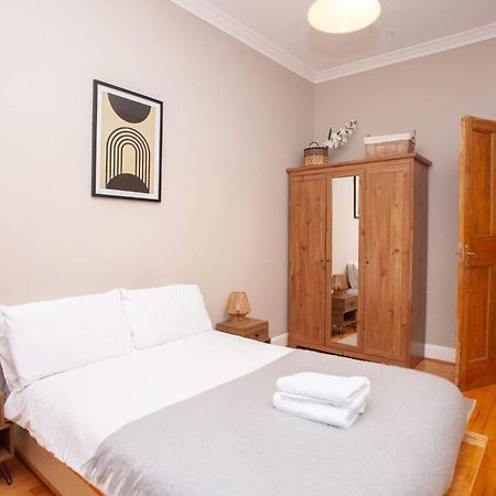 Beautiful 2 Bed Apartment Rose St Glasgow Exterior photo