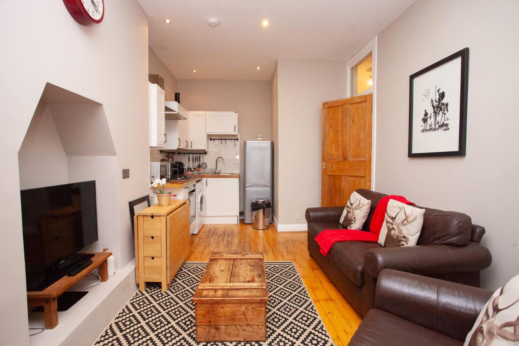 Beautiful 2 Bed Apartment Rose St Glasgow Exterior photo